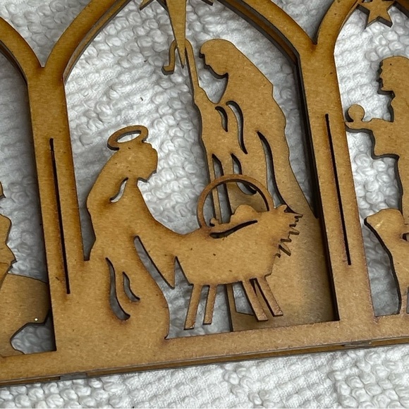 Wooden Nativity Ornament‎ - Picture 4 of 5